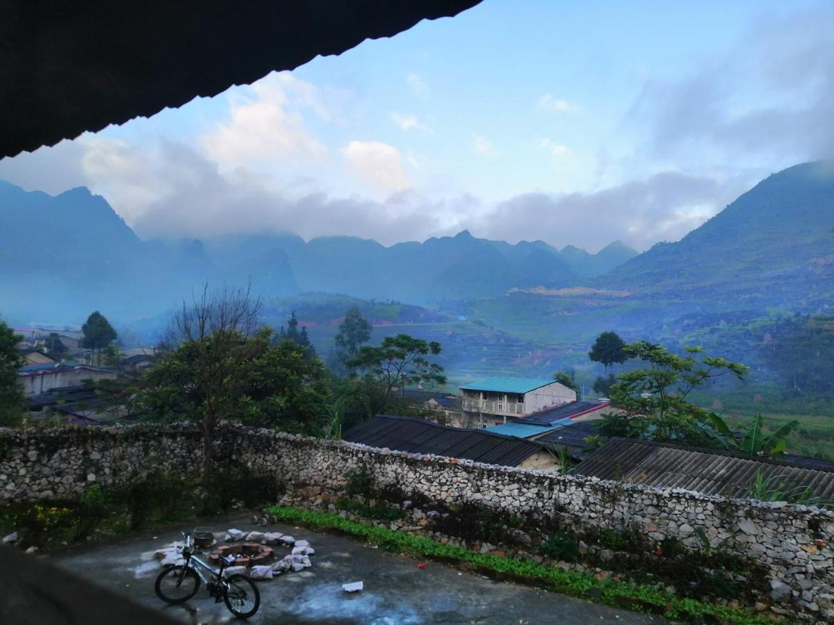 Lo Lo Homestay & Cafe Meo Vac エクステリア 写真